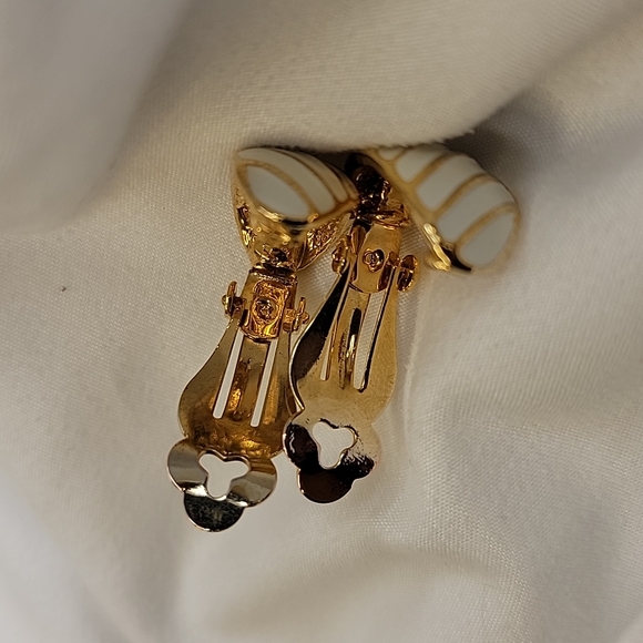 Vintage Milk White Enamel Half Hoop Gold Tone CLIP-ON Earrings Costume Jewelry - Picture 10 of 11